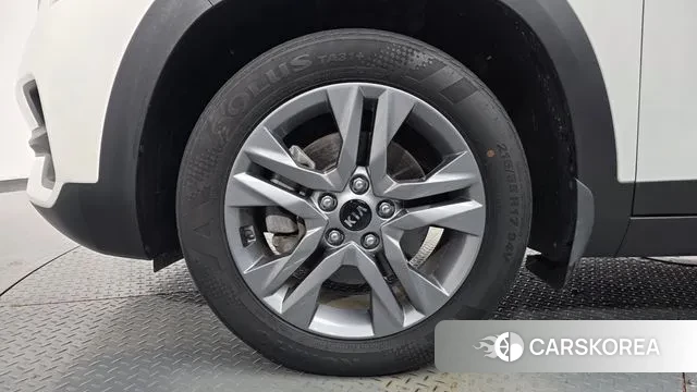 Kia Seltos id 3329549 из Кореи 14