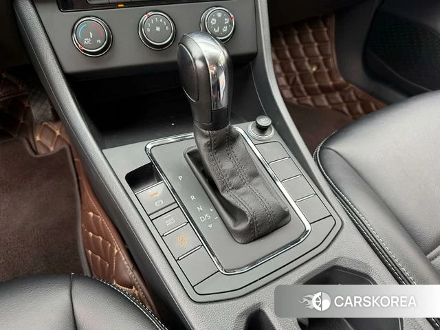 Volkswagen Bora id 4328719 из Китая 7