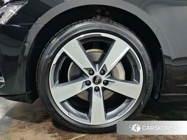 Audi A6L id 3908271 из Китая 11