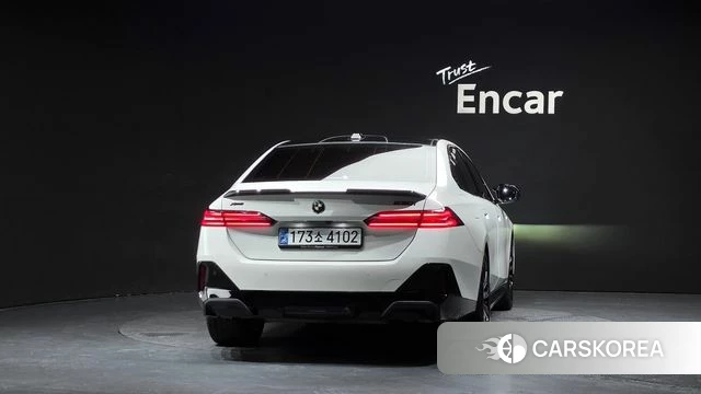 BMW 5 Series (G60) id 4757383 из Кореи 26