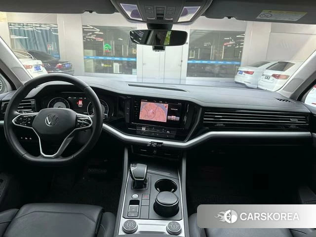 Volkswagen Touareg 2021 Черный из Китая, фото 4