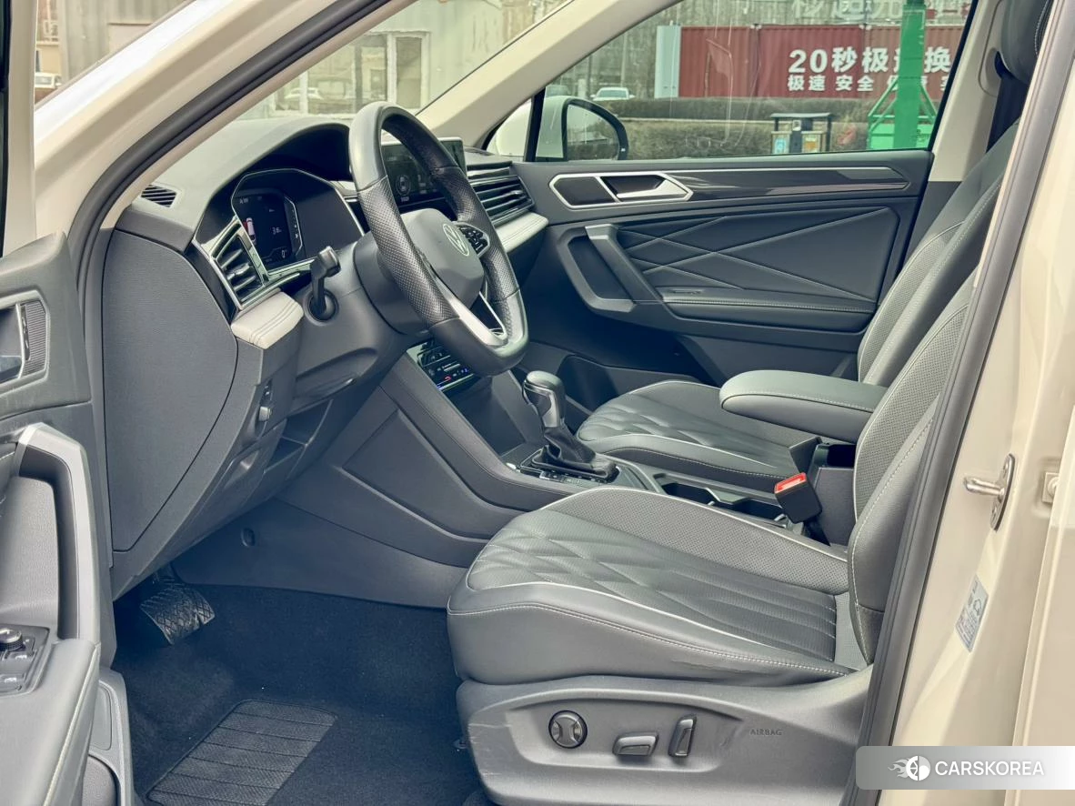 Volkswagen Tiguan L id 4479520 из Китая 13