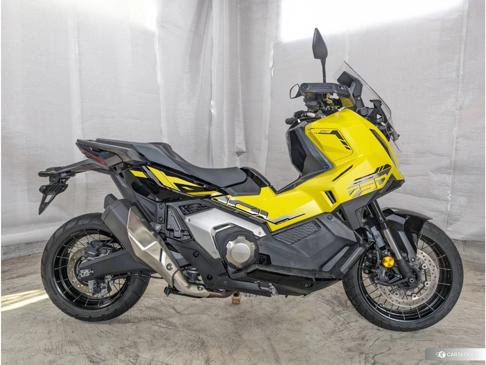 Проданный Honda X-ADV 750 id 4184884 из Японии, фото 2