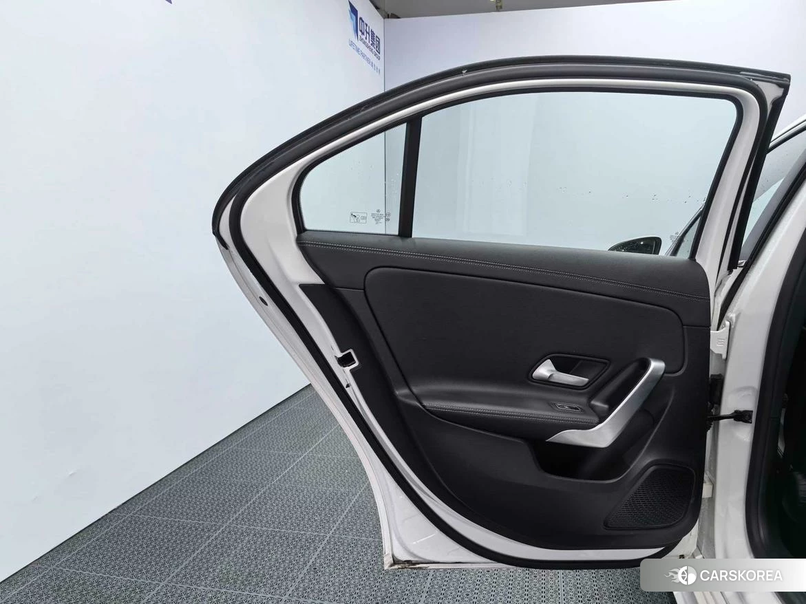 Mercedes-Benz Class A id 4512452 из Китая 12