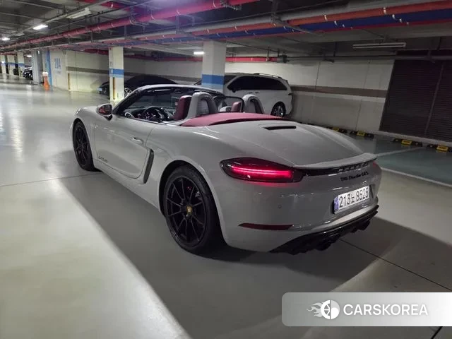 Porsche 718 Boxster 2024 Белый из Кореи, фото 4
