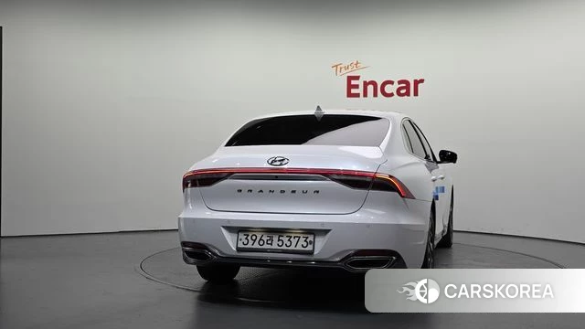 Hyundai The New Grandeur IG Hybrid id 4410530 из Кореи 28