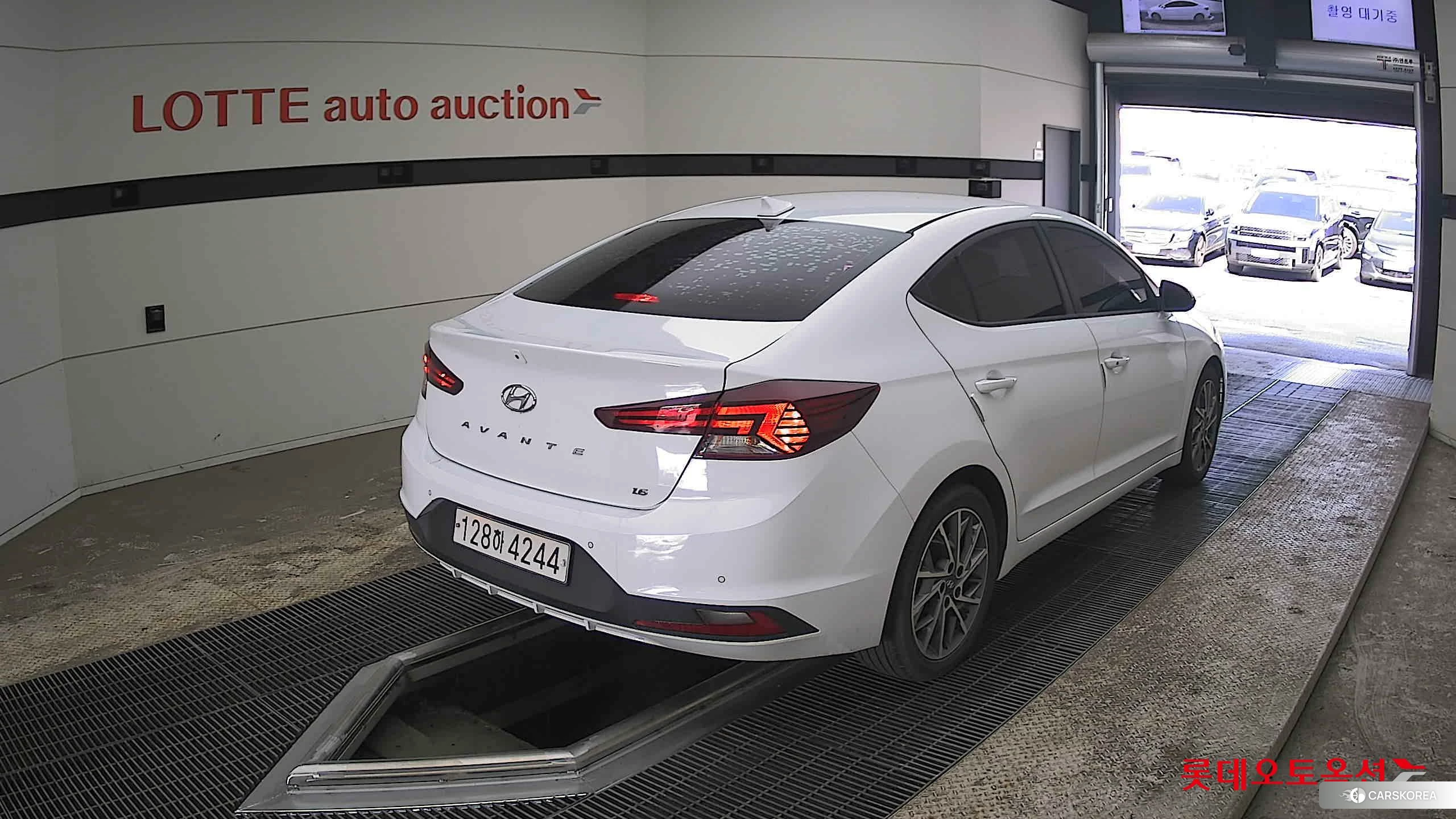 Hyundai Avante id 3881984 из Кореи 30