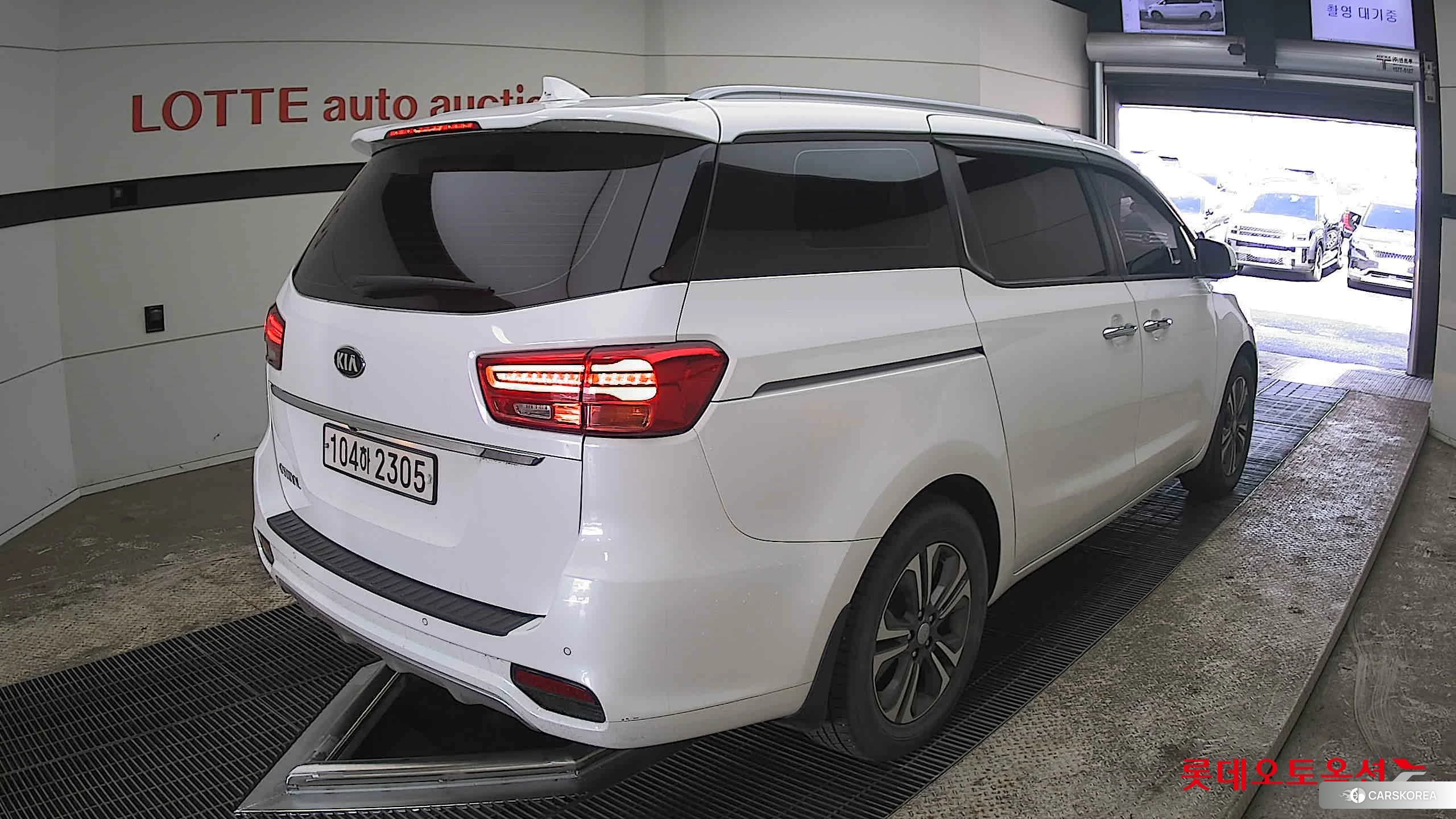 Kia Carnival id 3869441 из Кореи 32