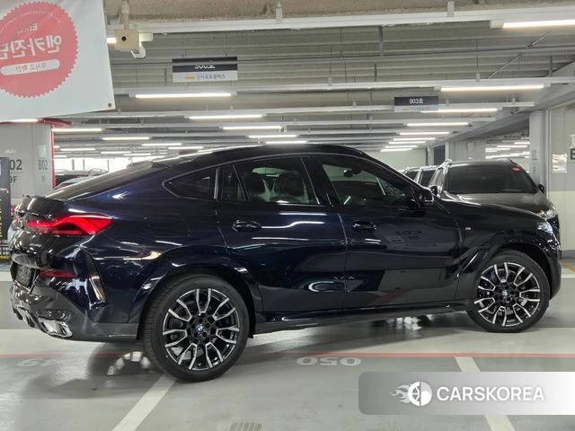 BMW X6 (G06) 2026 Черный из Кореи, фото 4