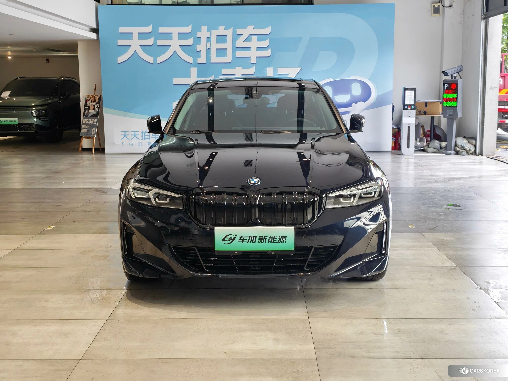 BMW i3 2023 Черный из Китая, фото 4
