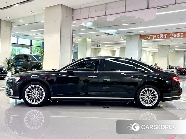Audi A8 2021 Черный из Китая, фото 4