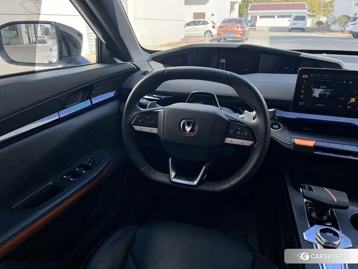 Chang'an UNI-V id 4679984 из Китая 10