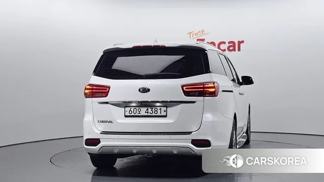 Kia The New Carnival id 2941479 из Кореи 14