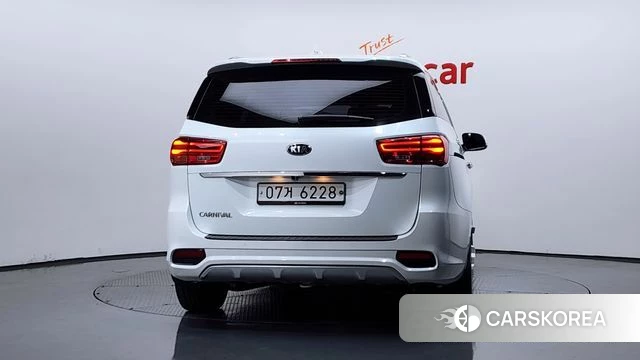 Kia The New Carnival id 4345701 из Кореи 29