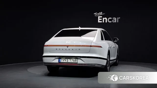 Hyundai Grandeur Hybrid (GN7) id 2894461 из Кореи 14