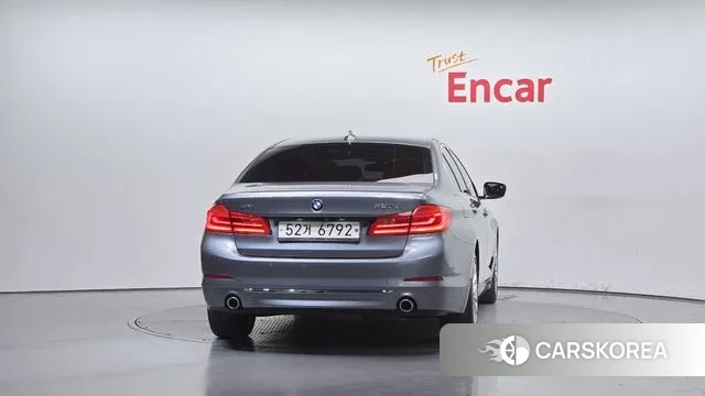 BMW 5 Series (G30) id 3313488 из Кореи 14