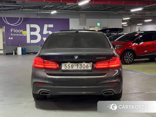 BMW 5 Series (G30) id 3718816 из Кореи 14