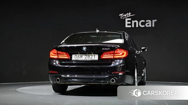 BMW 5 Series (G30) id 4672577 из Кореи 26