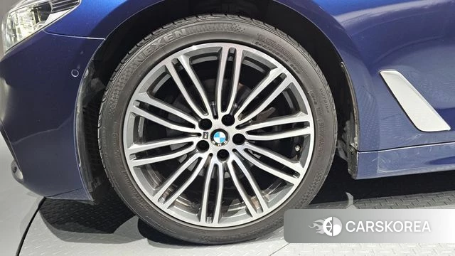 BMW 5 Series (G30) id 4750715 из Кореи 28