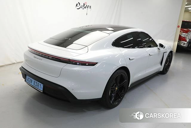 Porsche Taycan id 3889320 из Кореи 14