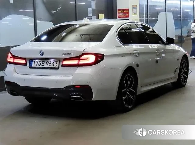 BMW 5 Series (G30) id 3427515 из Кореи 14