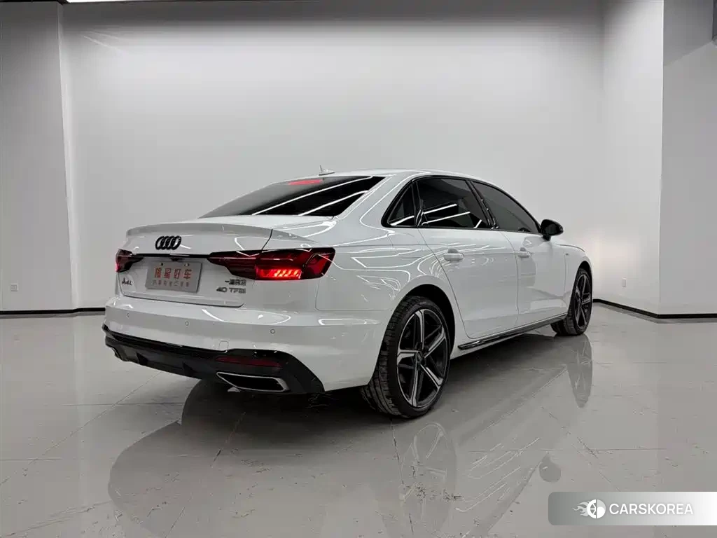 Audi A4L id 4622387 из Китая 8