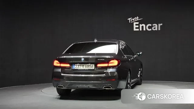 BMW 5 Series (G30) id 3428287 из Кореи 14