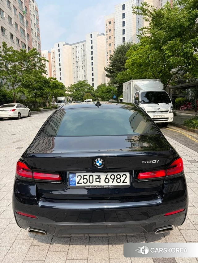 BMW 5 Series (G30) id 4474913 из Кореи 9