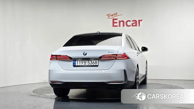 BMW 5 Series (G60) id 4710718 из Кореи 26