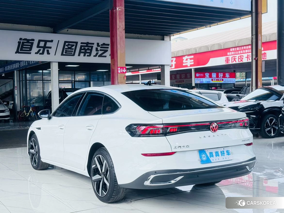 Volkswagen Lingdu 2023 Белый из Китая, фото 4