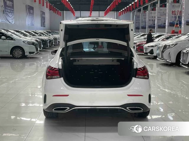 Mercedes-Benz Class A 2022 Белый из Китая, фото 6
