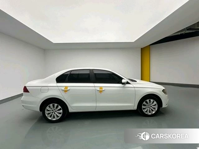Volkswagen Bora id 4207085 из Китая 14