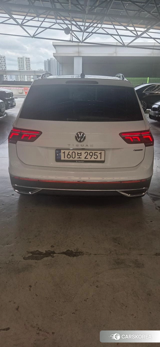 Volkswagen Tiguan second Generation 2023 Белый из Кореи, фото 6