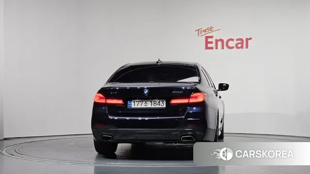 BMW 5 Series (G30) id 3778184 из Кореи 14