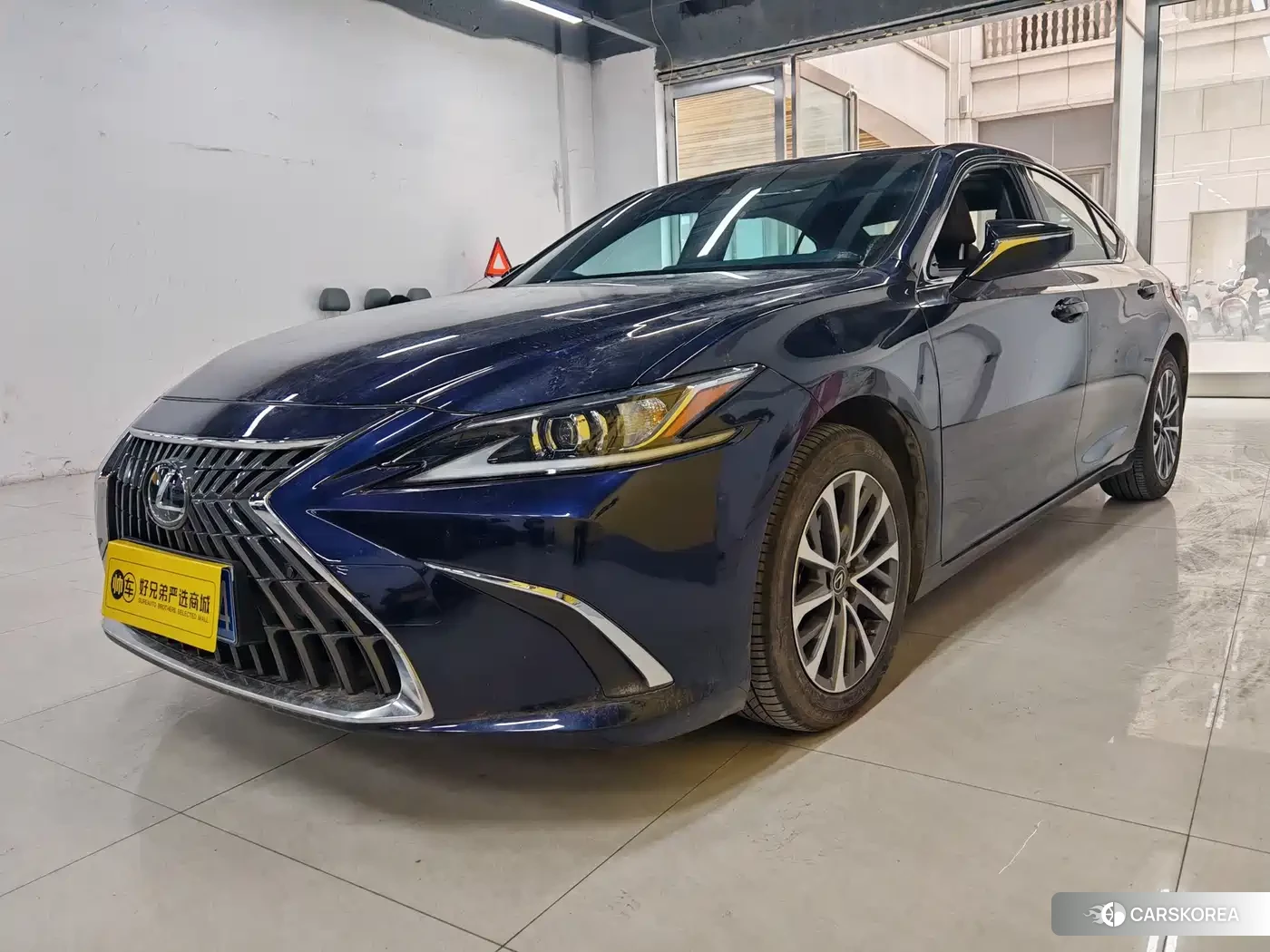 Lexus ES 2023 Синий из Китая, фото 4