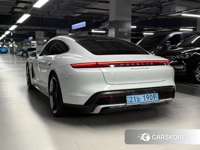 Porsche Taycan id 3513791 из Кореи 12