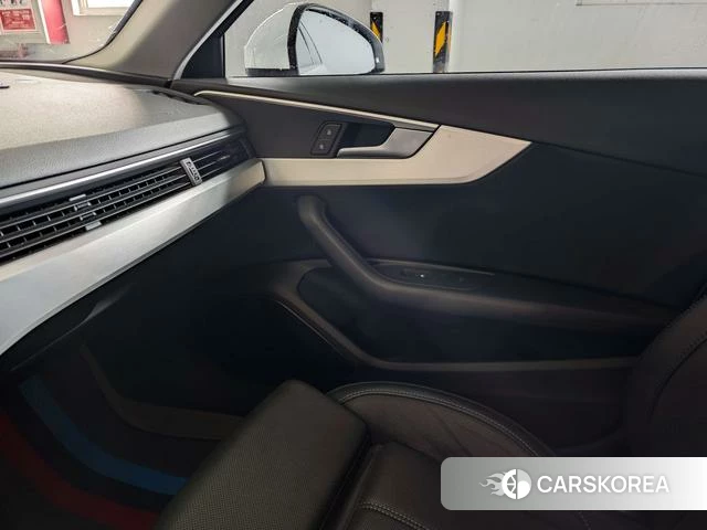 Audi A4L id 4348939 из Китая 21