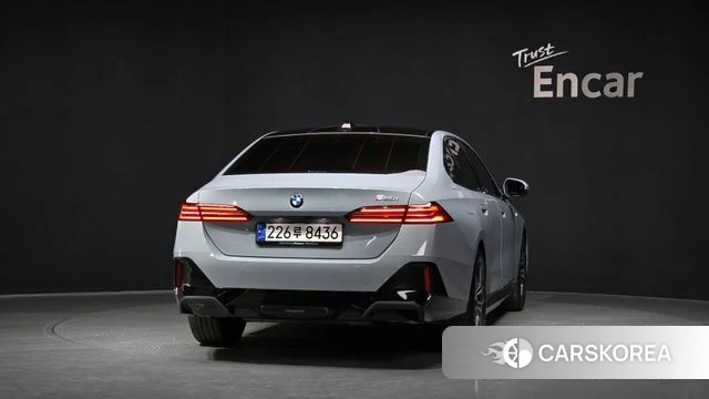 BMW 5 Series (G60) id 3909543 из Кореи 14