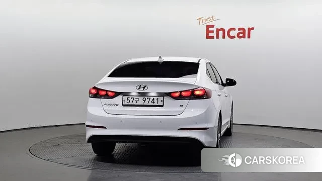 Hyundai Avante AD id 3583442 из Кореи 14