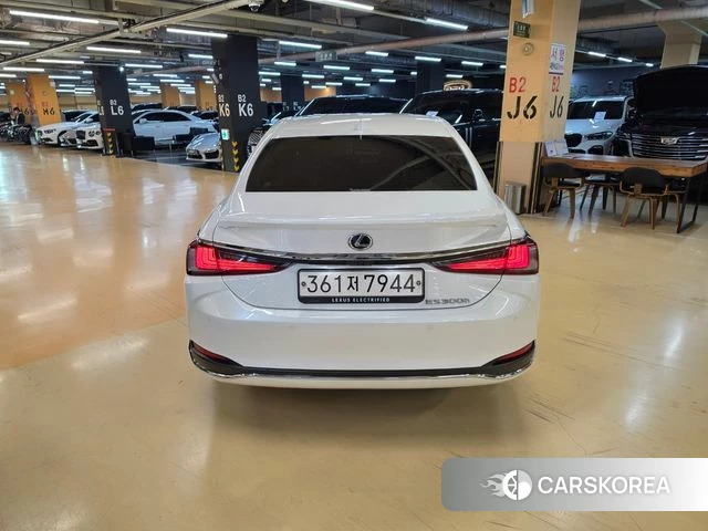 Lexus ES300h 7th generation id 3933634 из Кореи 12