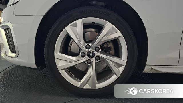 Audi A4 (B9) id 3941474 из Кореи 14