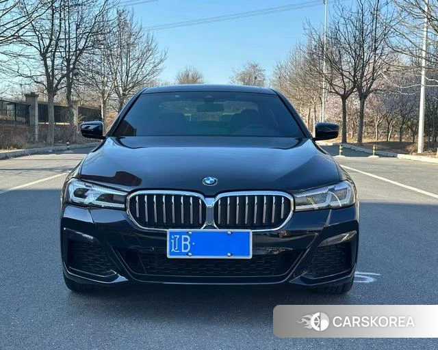 BMW 5 series 2023 Черный из Китая, фото 4