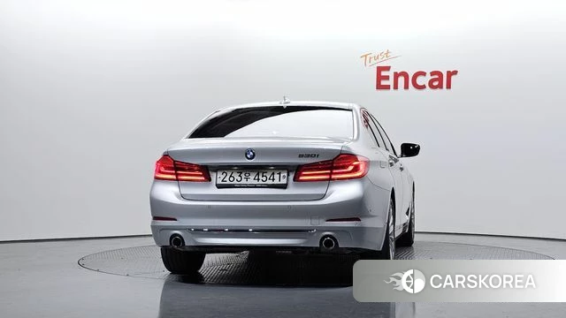 BMW 5 Series (G30) id 3860964 из Кореи 14