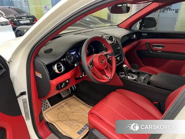 Bentley Bentayga 2019 Белый из Кореи, фото 4