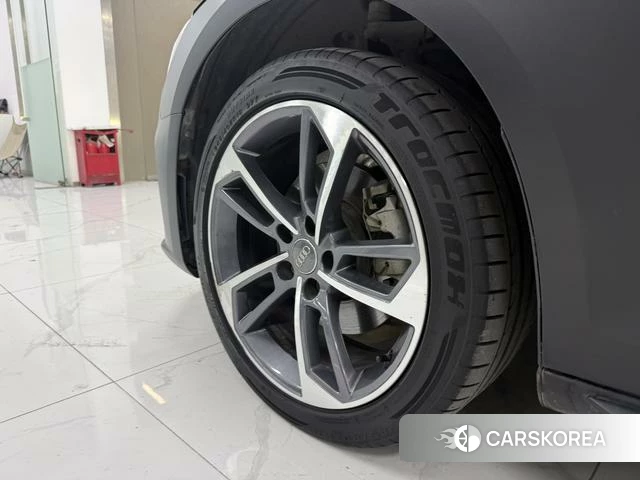 Audi A4L id 4307706 из Китая 13