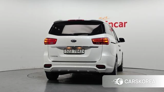 Kia The New Carnival id 4755117 из Кореи 14
