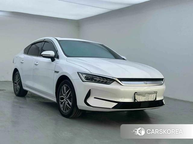 BYD Qin PLUS EV 2023 Белый из Китая, фото 4