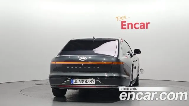 Hyundai Grandeur (GN7) id 2879003 из Кореи 14