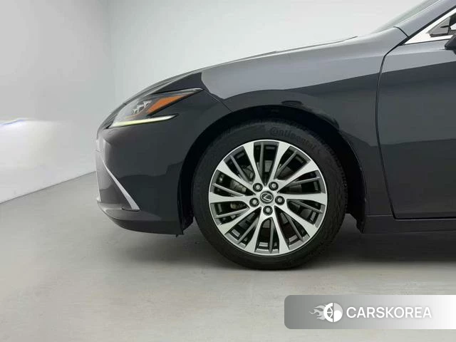Lexus ES id 4222202 из Китая 14