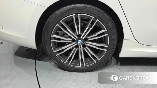 BMW 3 Series (G20) id 4593928 из Кореи 24